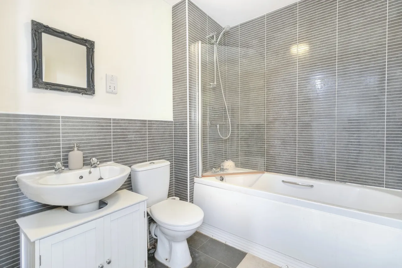 Cordelia Drive, Leicester, LE4, photo 15