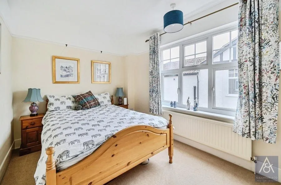 Gawcott Road, Buckingham, MK18, photo 17