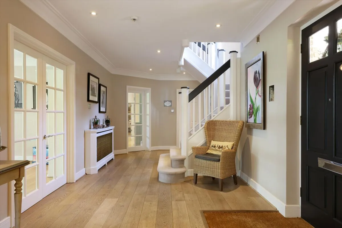 Abbots Drive, Virginia Water, GU25, photo 5