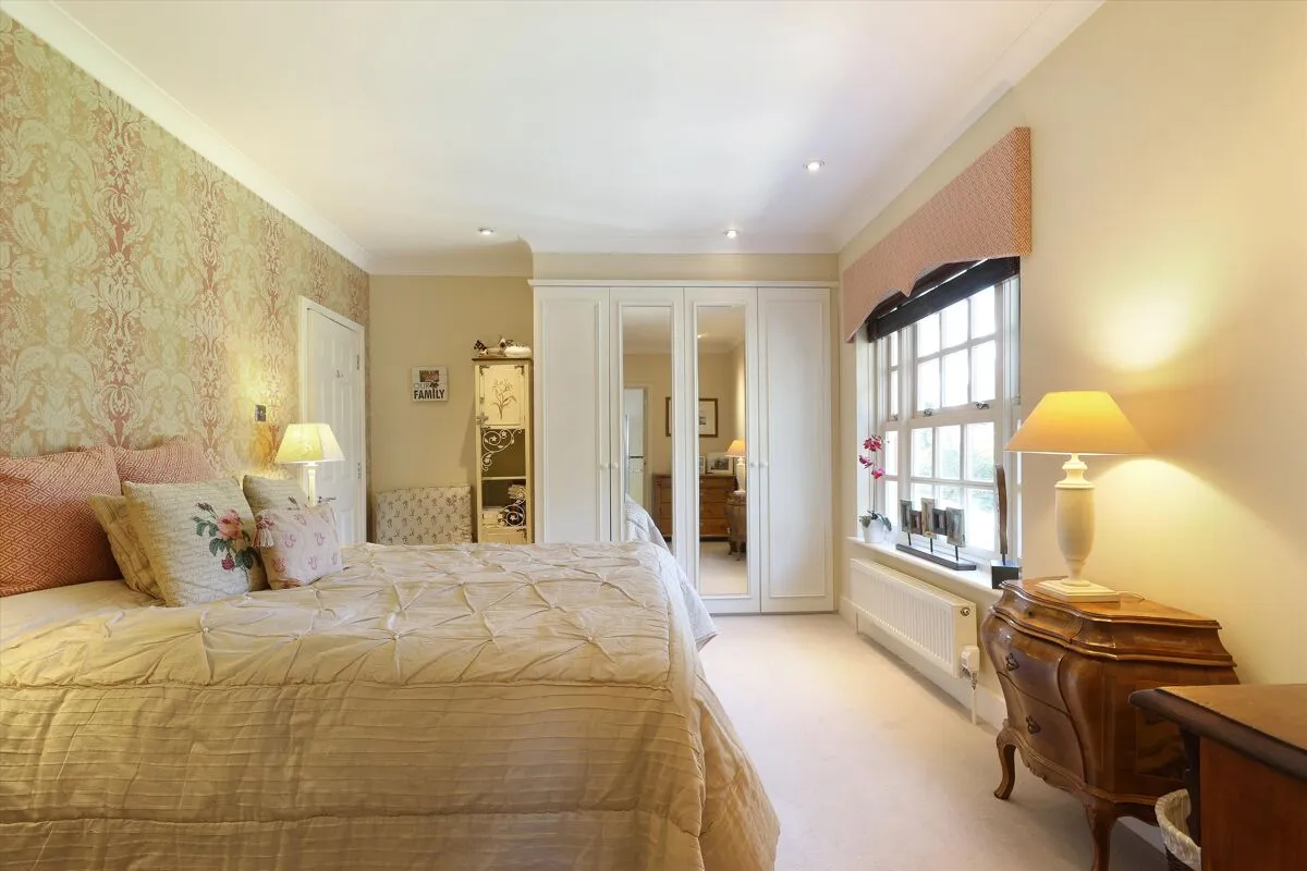 Abbots Drive, Virginia Water, GU25, photo 19