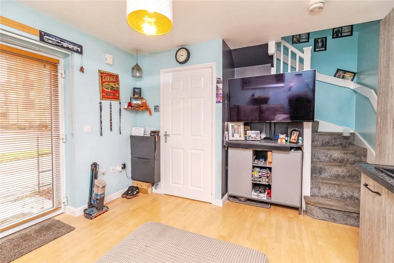 Warwick Avenue, Broughton, MK10, photo 7