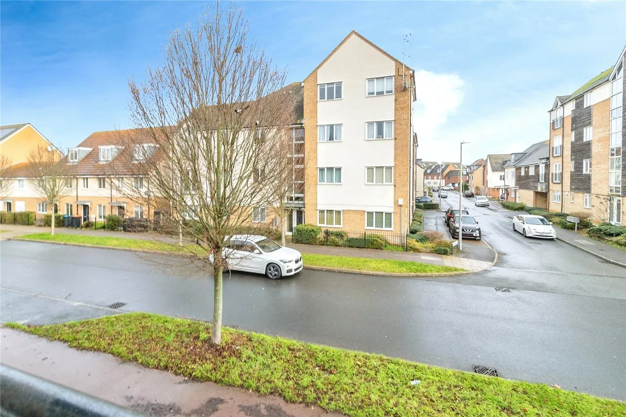 Warwick Avenue, Broughton, MK10, photo 16