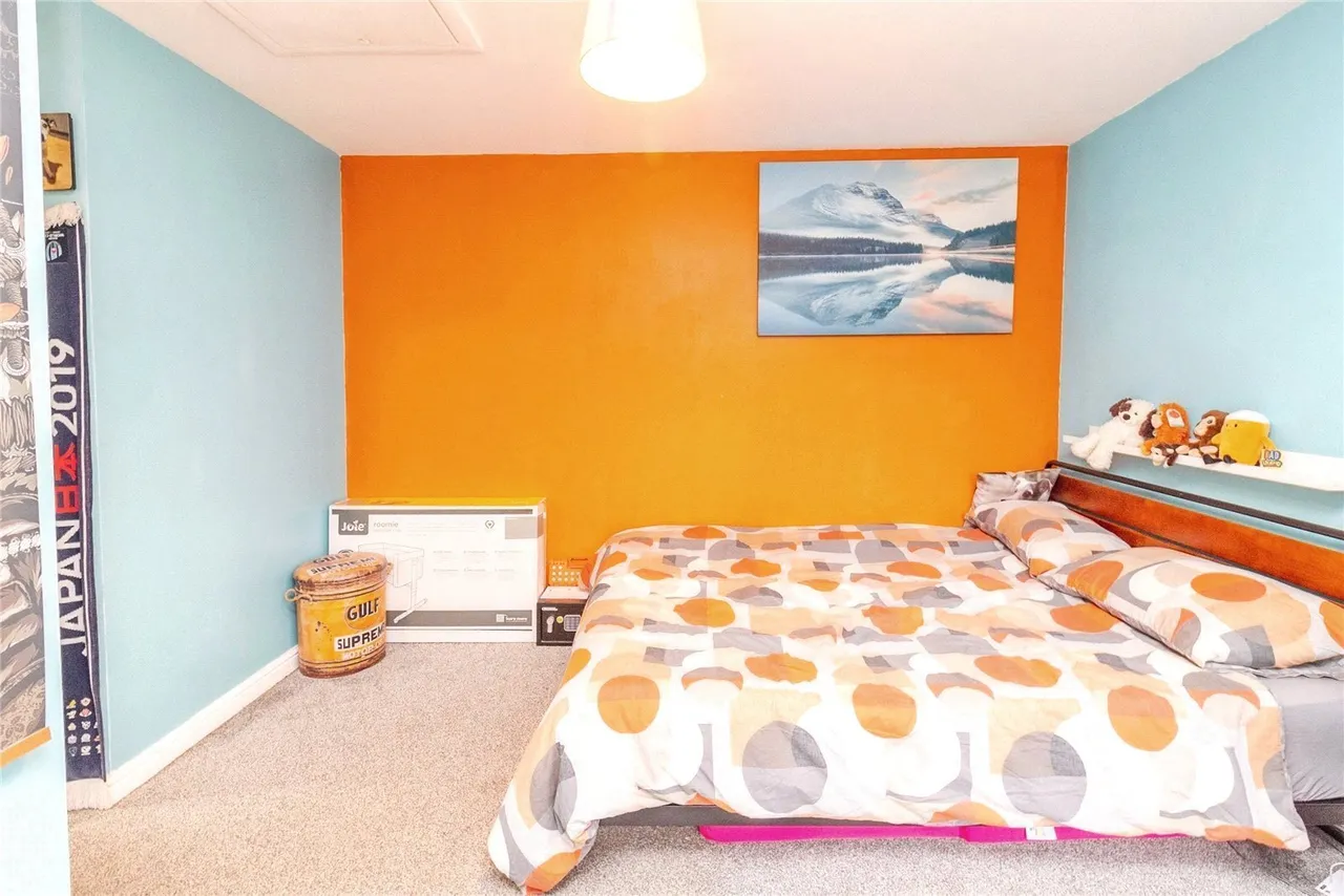 Warwick Avenue, Broughton, MK10, photo 10