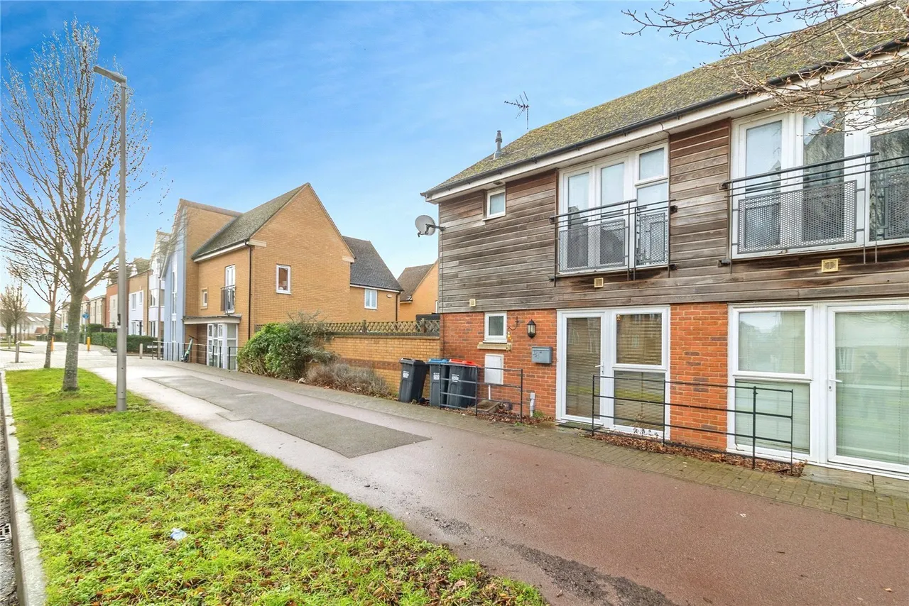 Warwick Avenue, Broughton, MK10, photo 6
