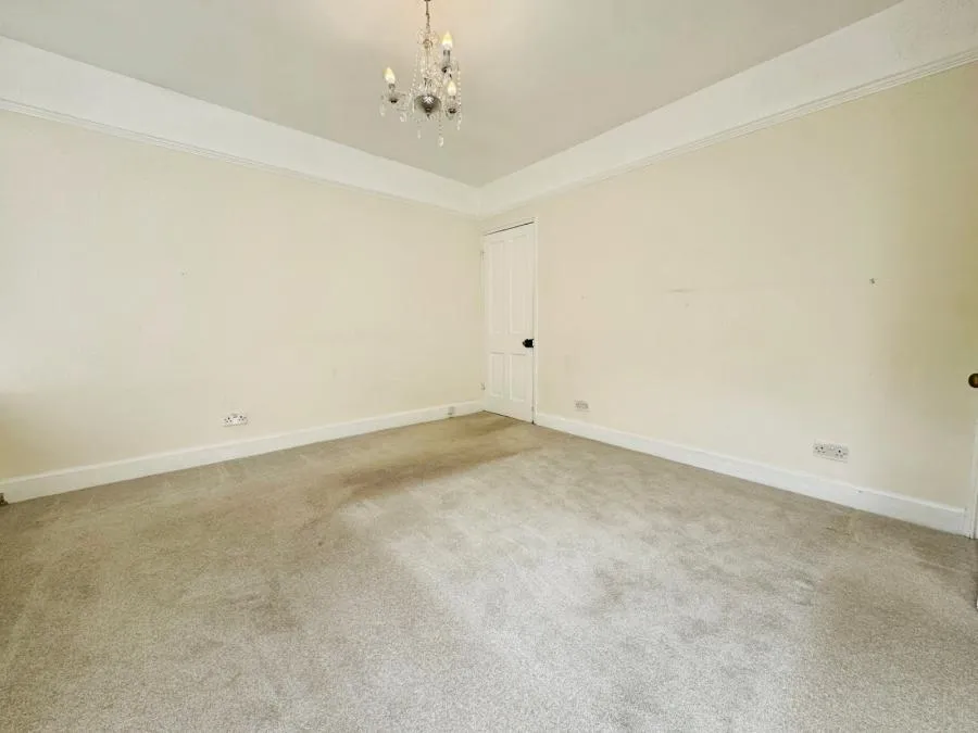 Pinions Road, High Wycombe, HP13, photo 3