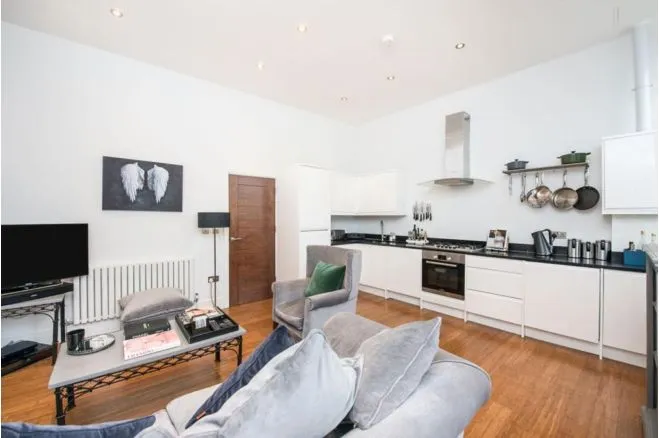 Axminster Road, London, N7, photo 4