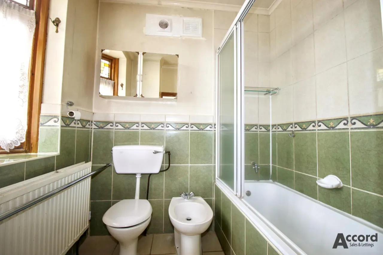 Ainsley Avenue, Romford, RM7, photo 11