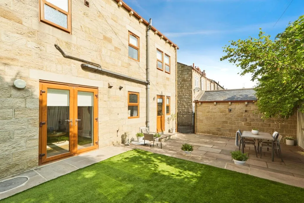 Woodland View, Pudsey, LS28, photo 18