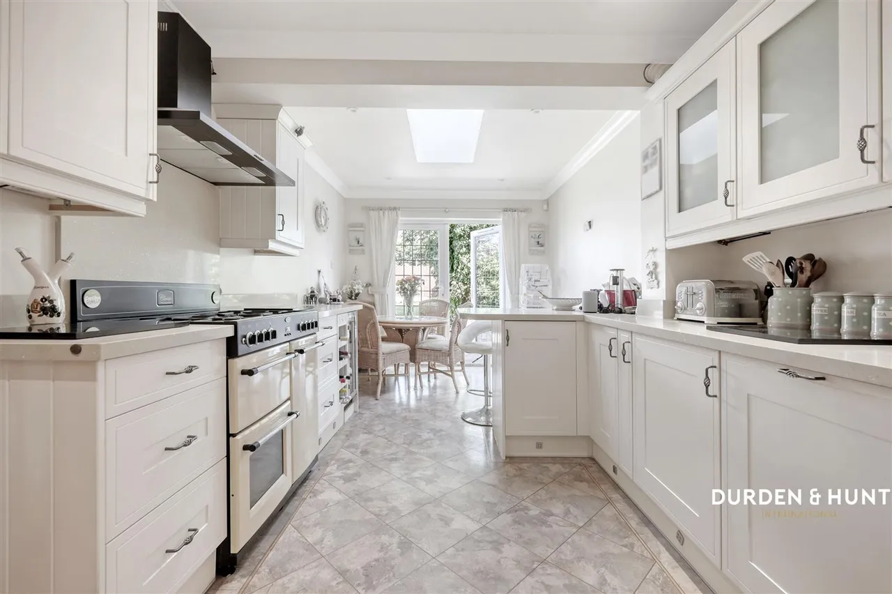 Nelwyn Avenue, Hornchurch, RM11, photo 7