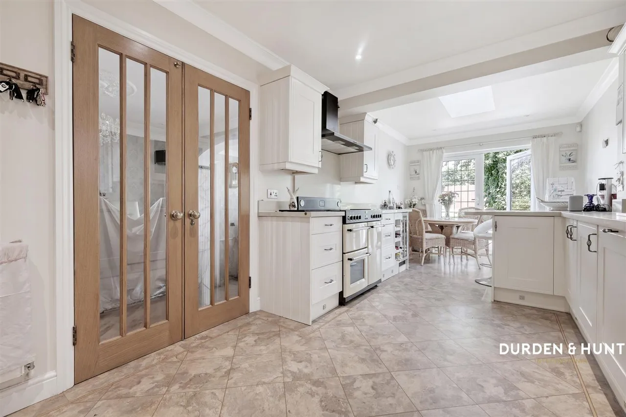 Nelwyn Avenue, Hornchurch, RM11, photo 3