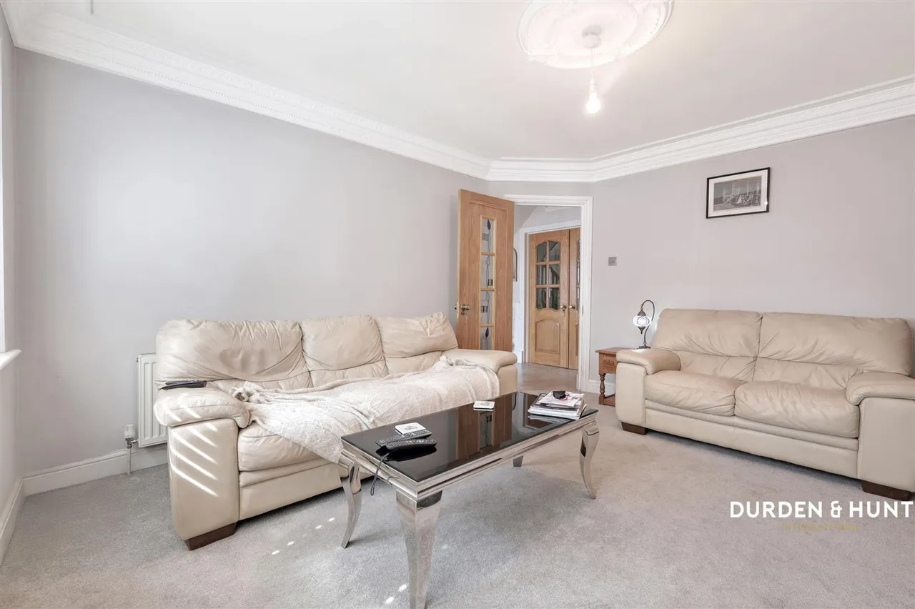 Nelwyn Avenue, Hornchurch, RM11, photo 6