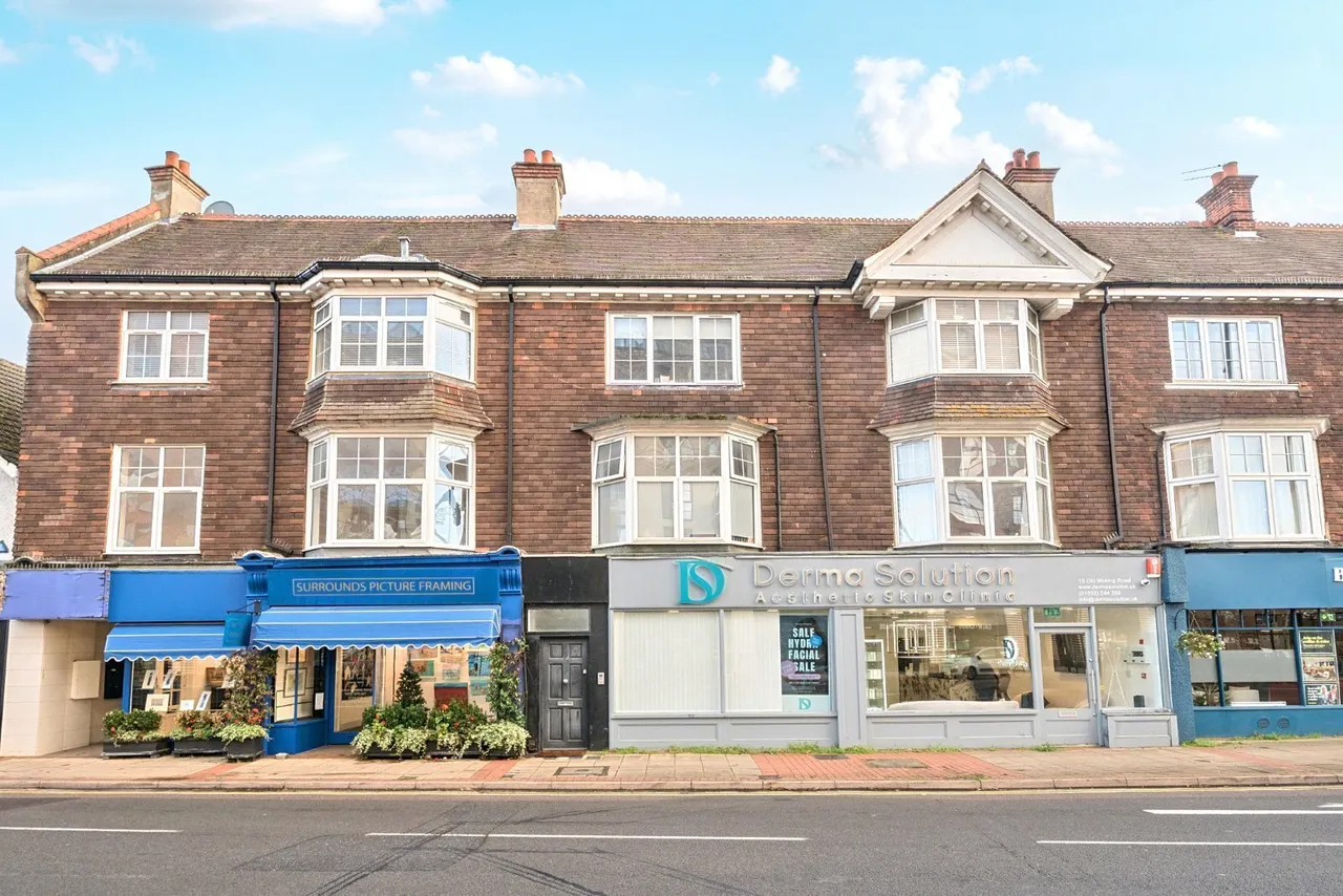 Old Woking Road, West Byfleet, photo 12
