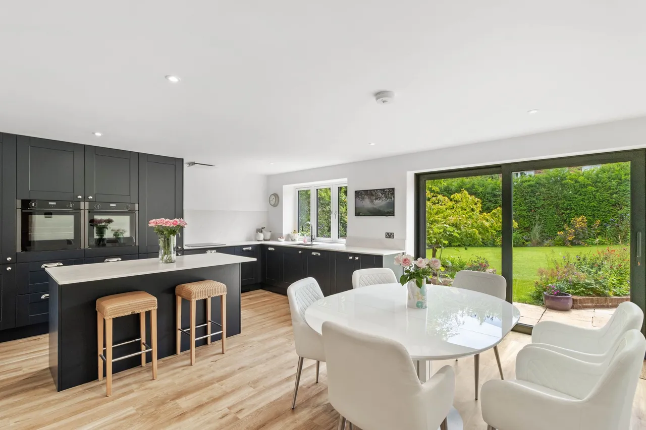 Chessington Close, Appleton, Warrington, Warrington, WA4 5HG, photo 2