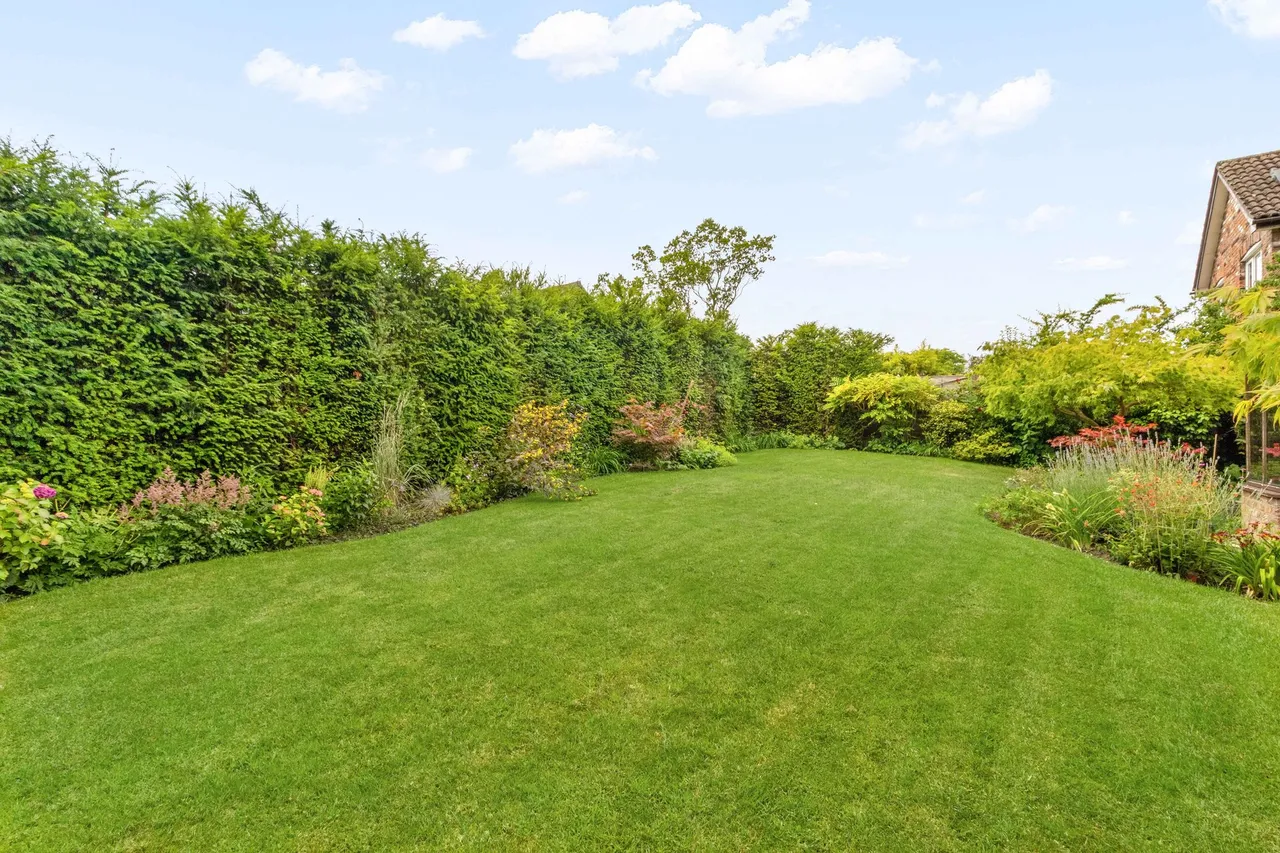Chessington Close, Appleton, Warrington, Warrington, WA4 5HG, photo 22