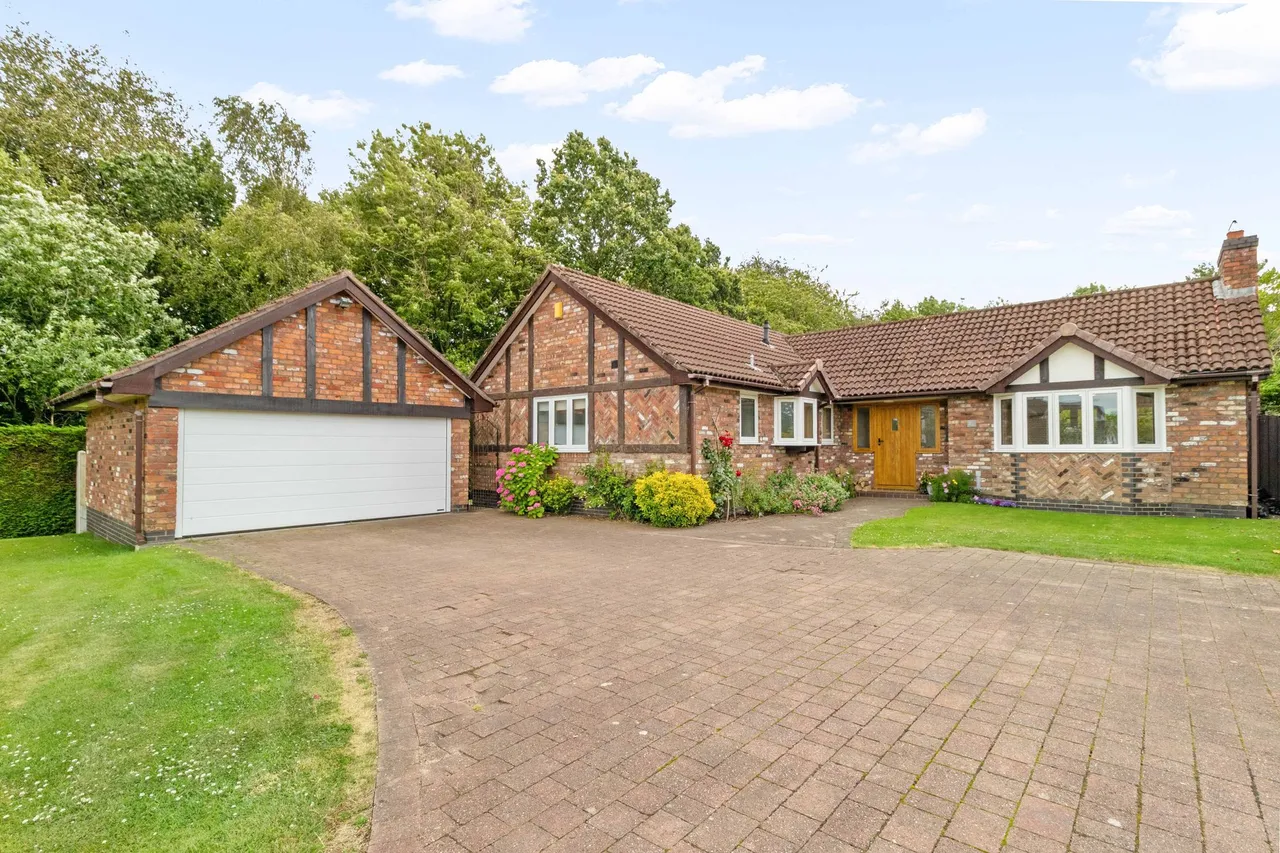 Chessington Close, Appleton, Warrington, Warrington, WA4 5HG, photo 26
