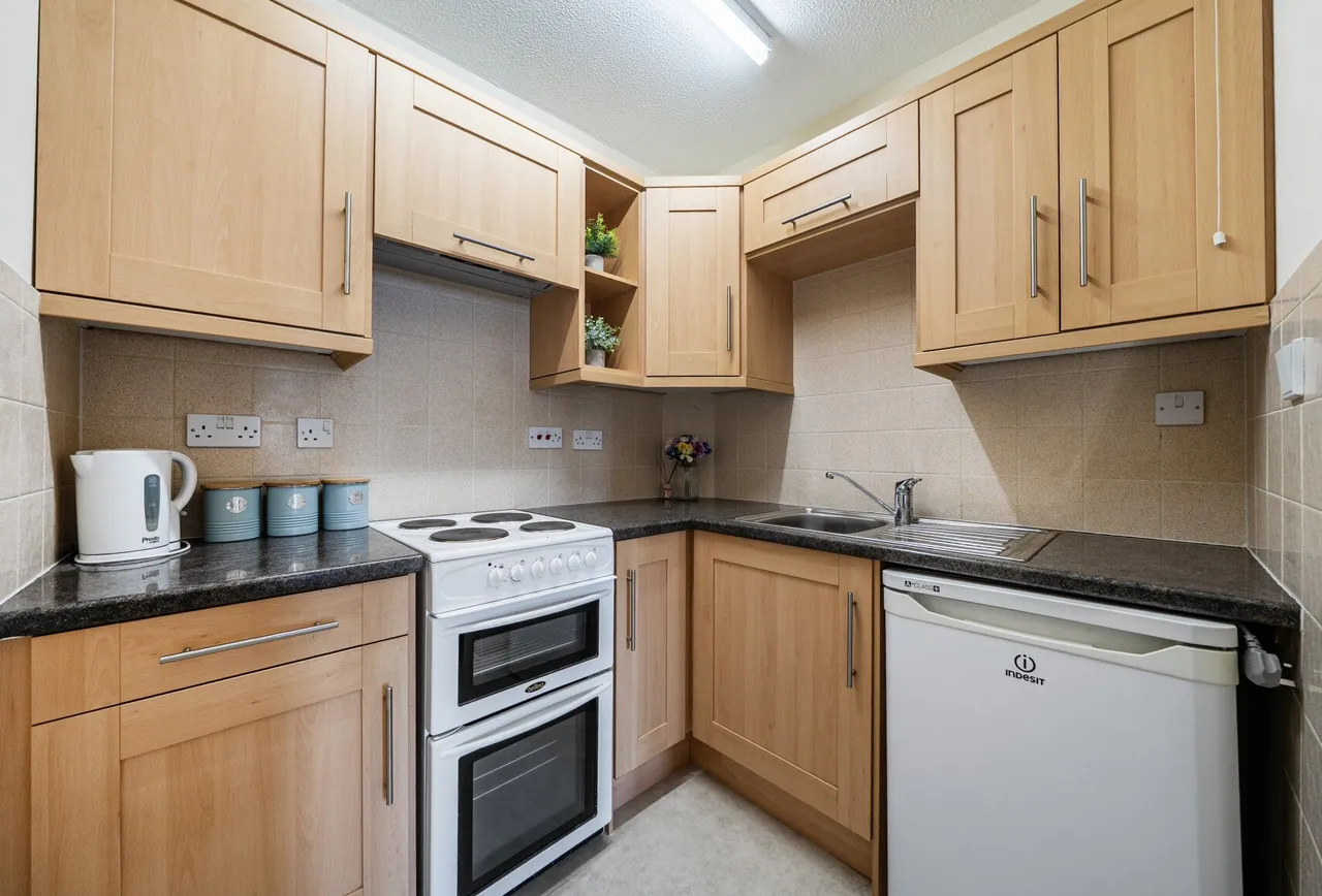 Rectory Court, Cheltenham, Churchfield, GL52 8LJ, photo 4