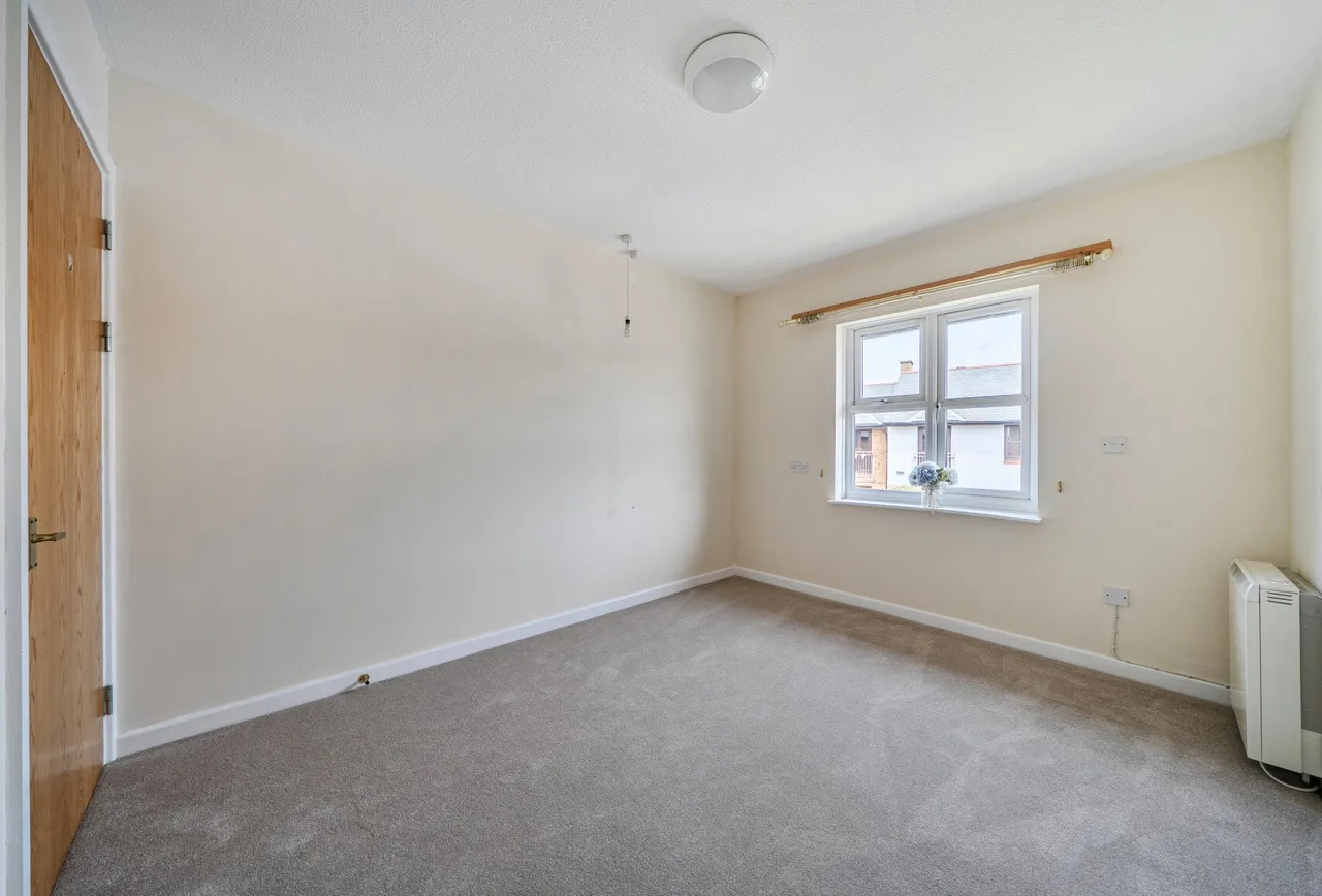 Rectory Court, Cheltenham, Churchfield, GL52 8LJ, photo 5