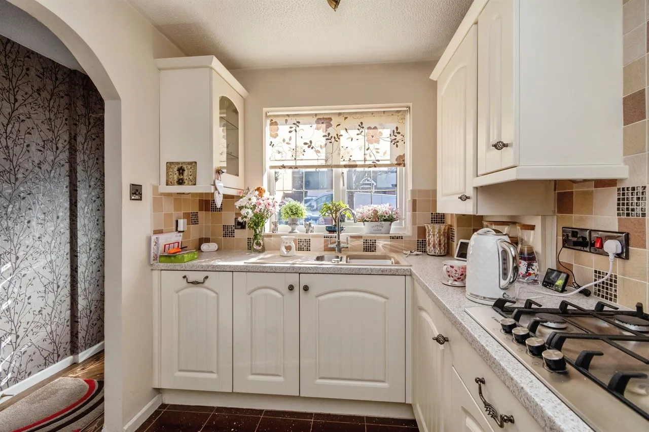 Holt Crescent, Cannock, WS11, photo 4