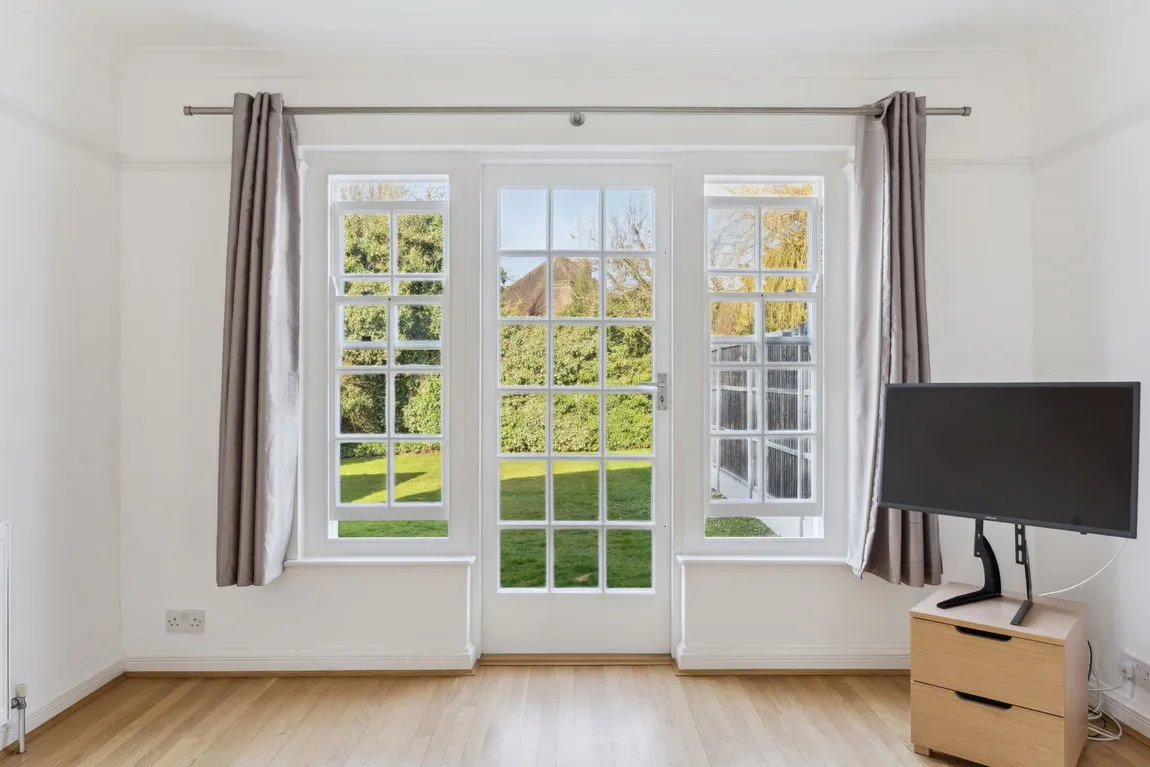 Uxbridge Road, Pinner, HA5, photo 3