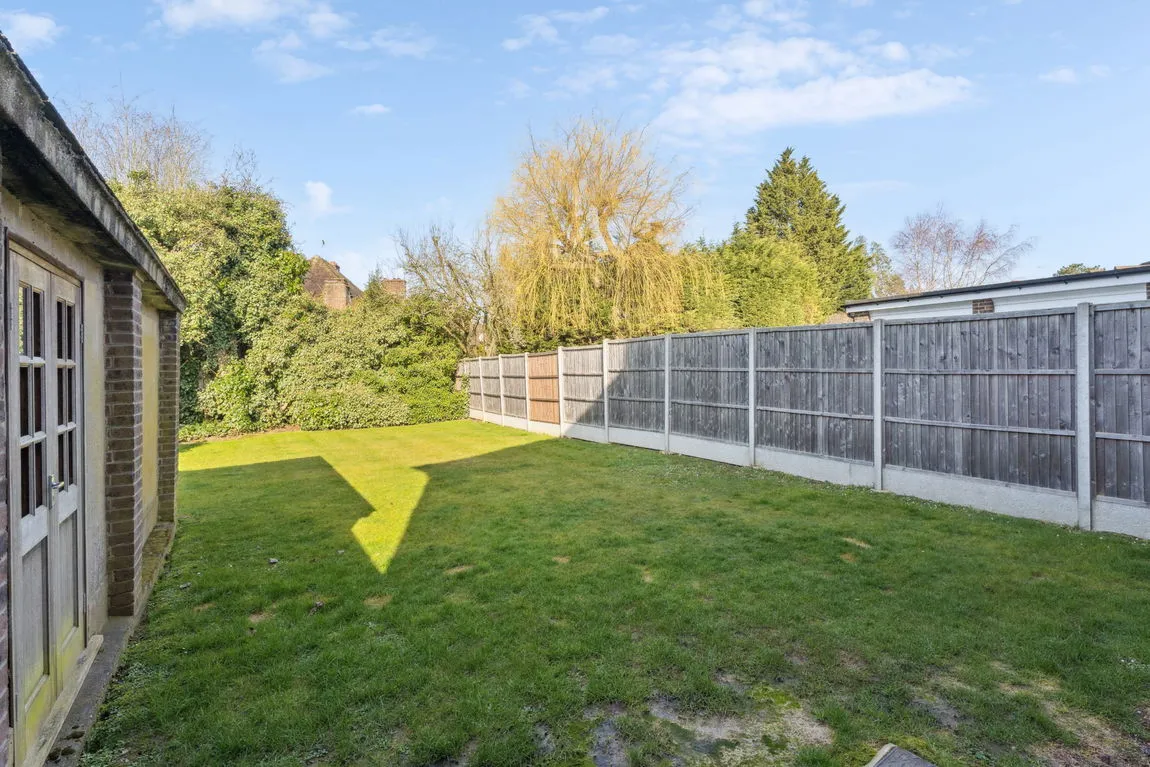 Uxbridge Road, Pinner, HA5, photo 22