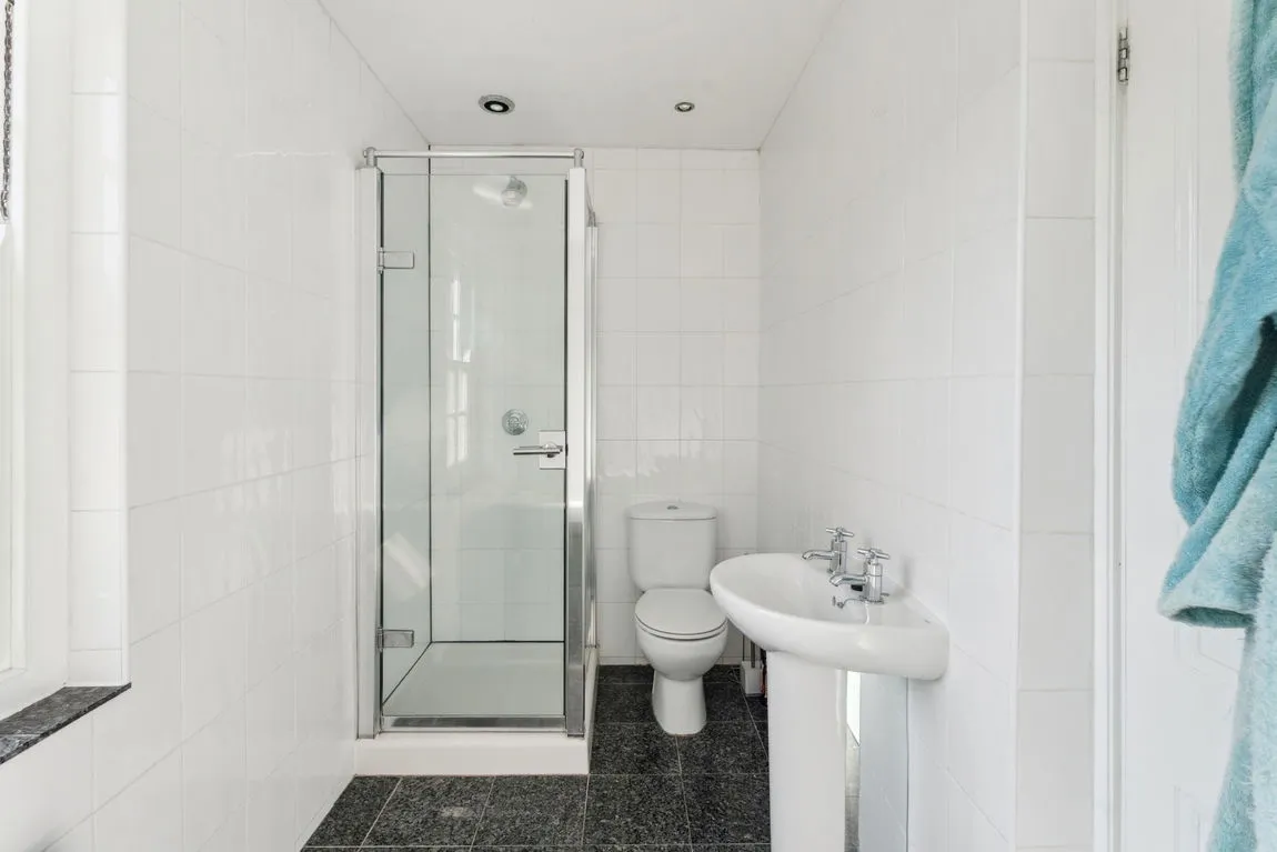 Uxbridge Road, Pinner, HA5, photo 12