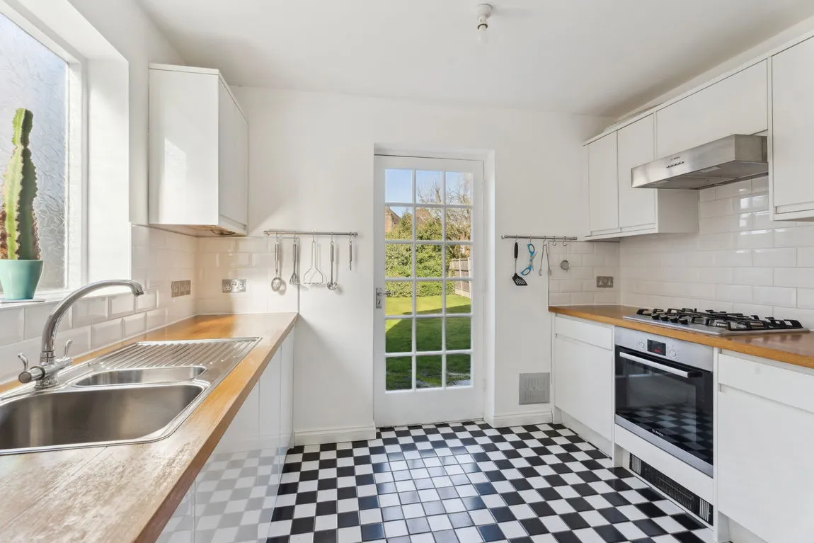 Uxbridge Road, Pinner, HA5, photo 5