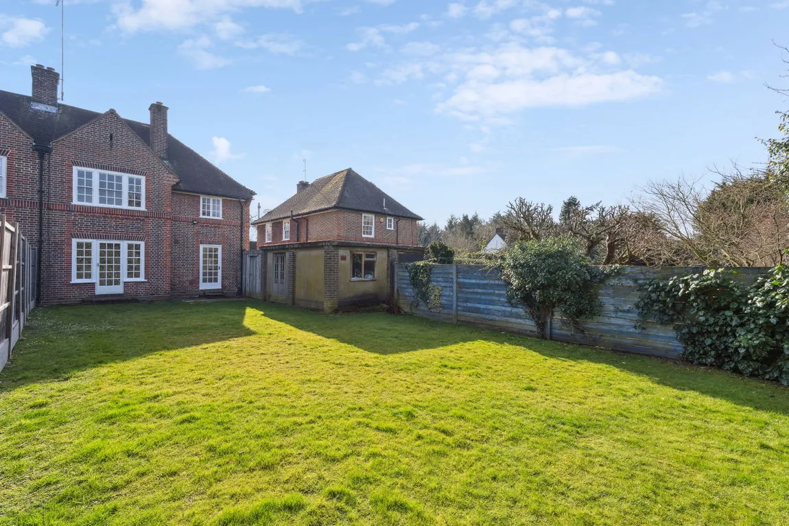 Uxbridge Road, Pinner, HA5, photo 24