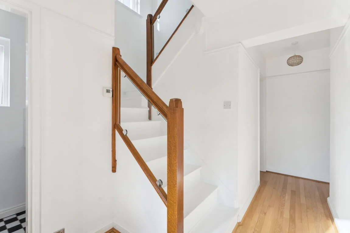 Uxbridge Road, Pinner, HA5, photo 7