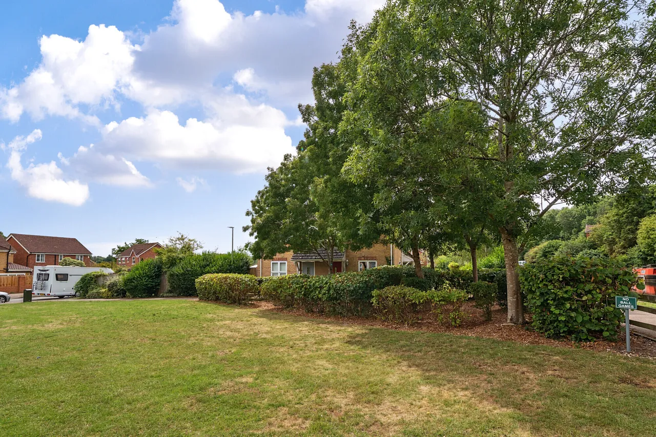 Byewaters, Watford, WD18, photo 12