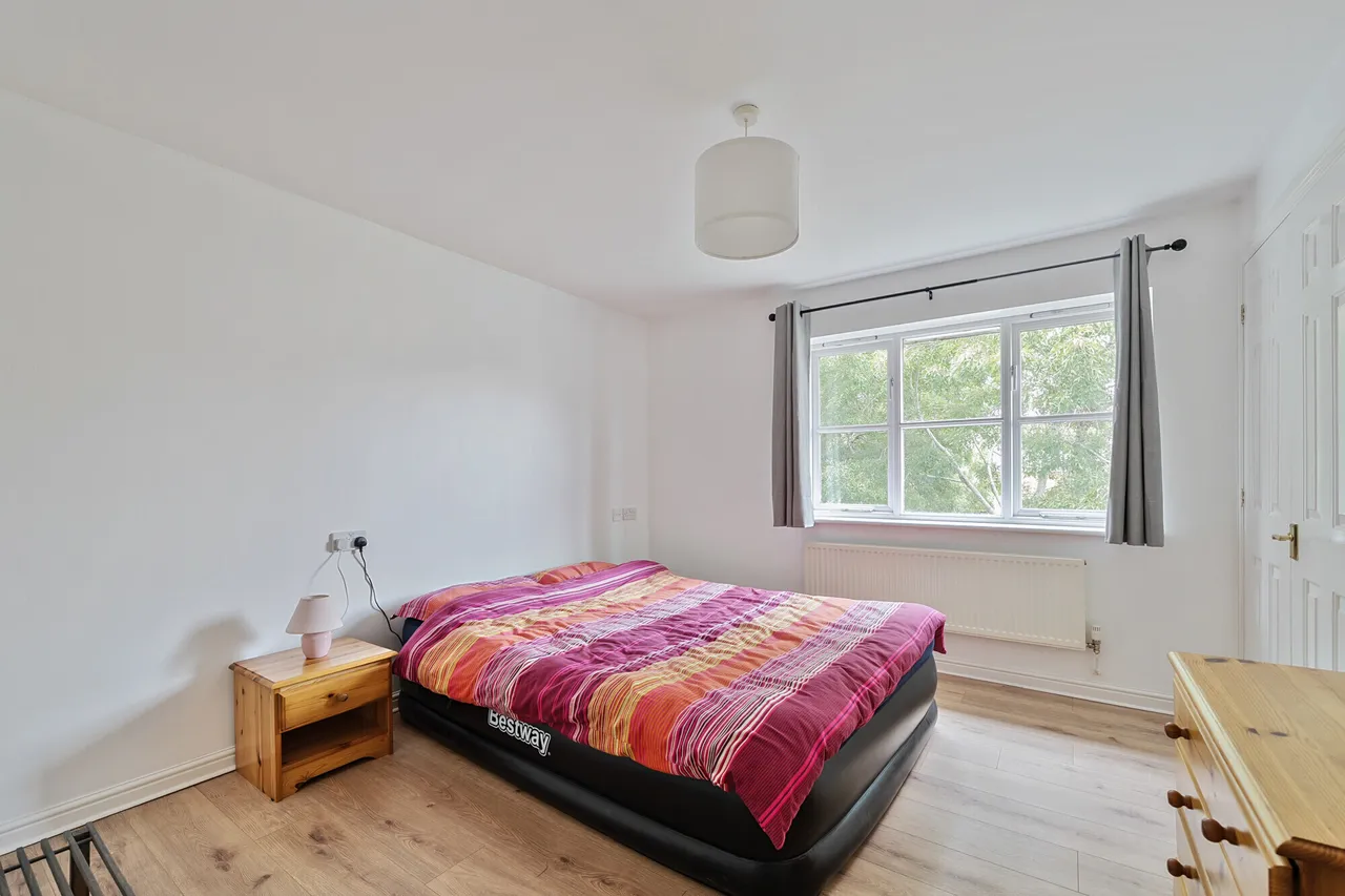 Byewaters, Watford, WD18, photo 8