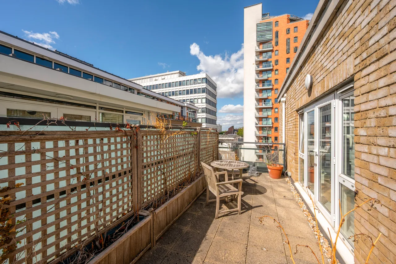 104 Putney Wharf, 25 Brewhouse Lane, London, photo 9