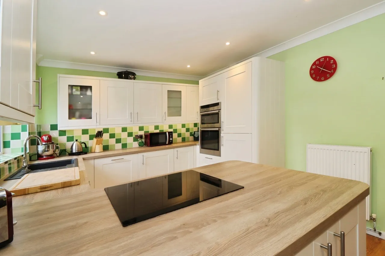 Fairford Crescent, Patchway, BS34, photo 10