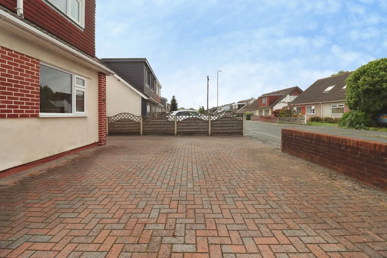 Fairford Crescent, Patchway, BS34, photo 6