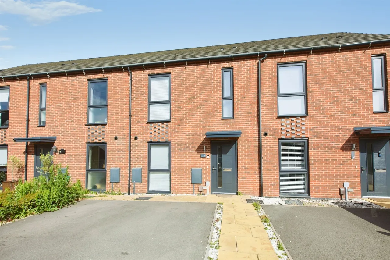 3 bed house for sale, Myrtle Drive, Branston, DE14