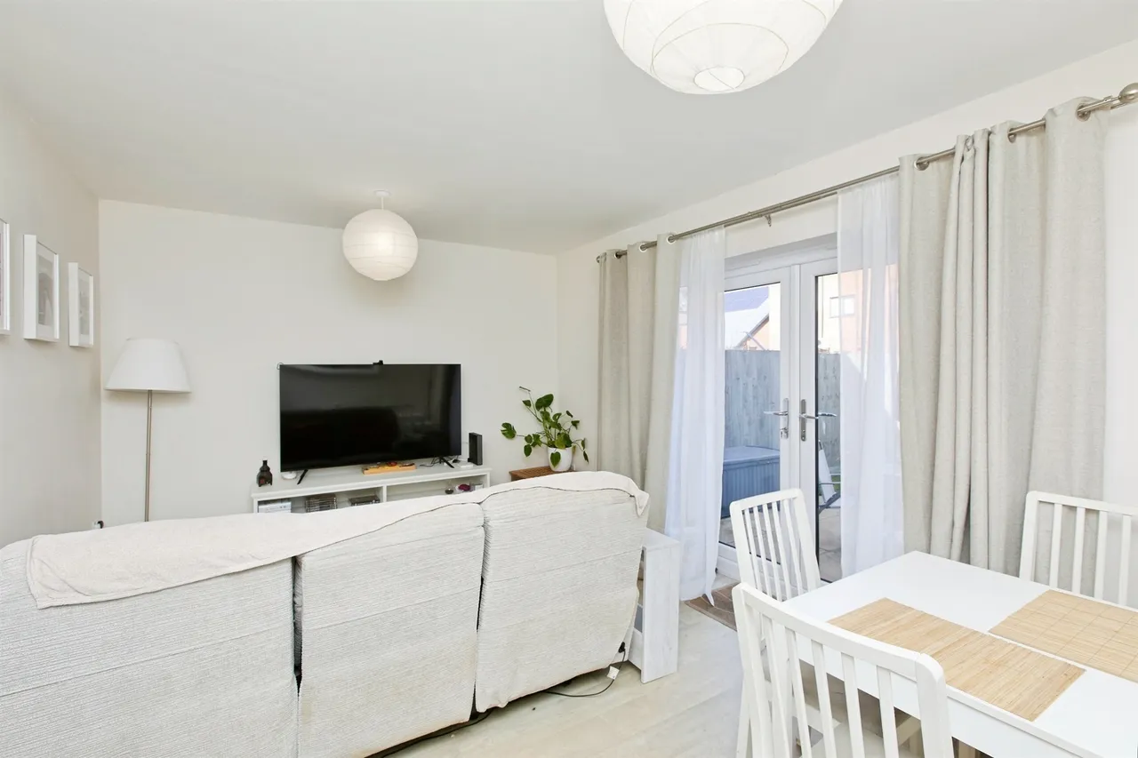 Myrtle Drive, Branston, DE14, photo 9