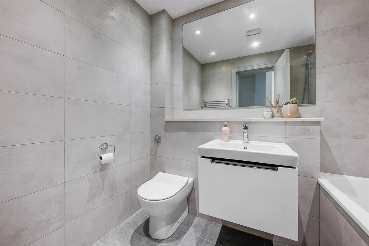 Castlebar Road, London, W5, photo 9