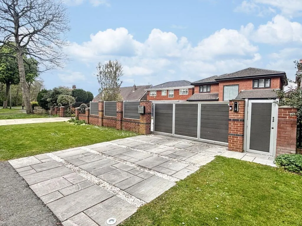 Davyhulme Road, Urmston, M41, photo 26
