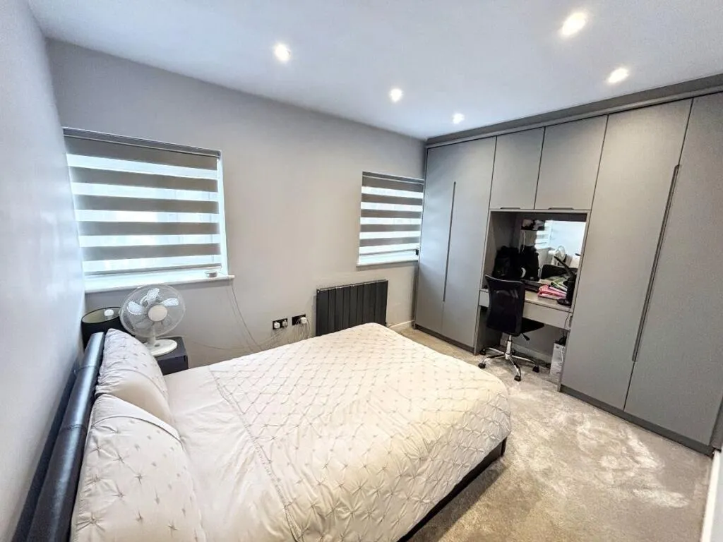 Davyhulme Road, Urmston, M41, photo 21