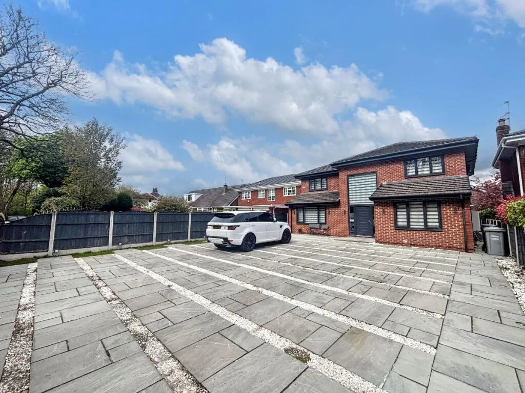 4 bed house to rent, Davyhulme Road, Urmston, M41
