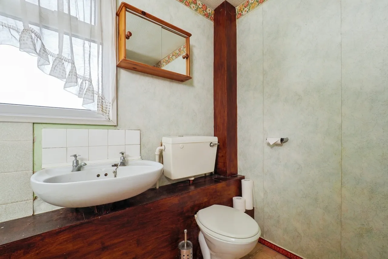 Eskdale Drive, Beeston, Nottingham, Nottinghamshire, NG9, photo 9