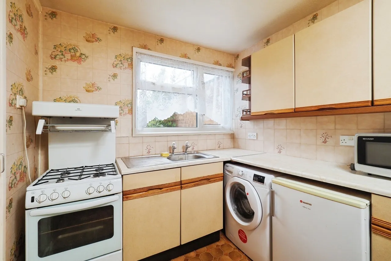 Eskdale Drive, Beeston, Nottingham, Nottinghamshire, NG9, photo 2