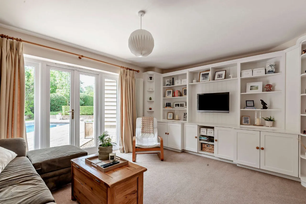 Cedar Drive, Pangbourne, Berkshire, RG8 7BH, photo 11