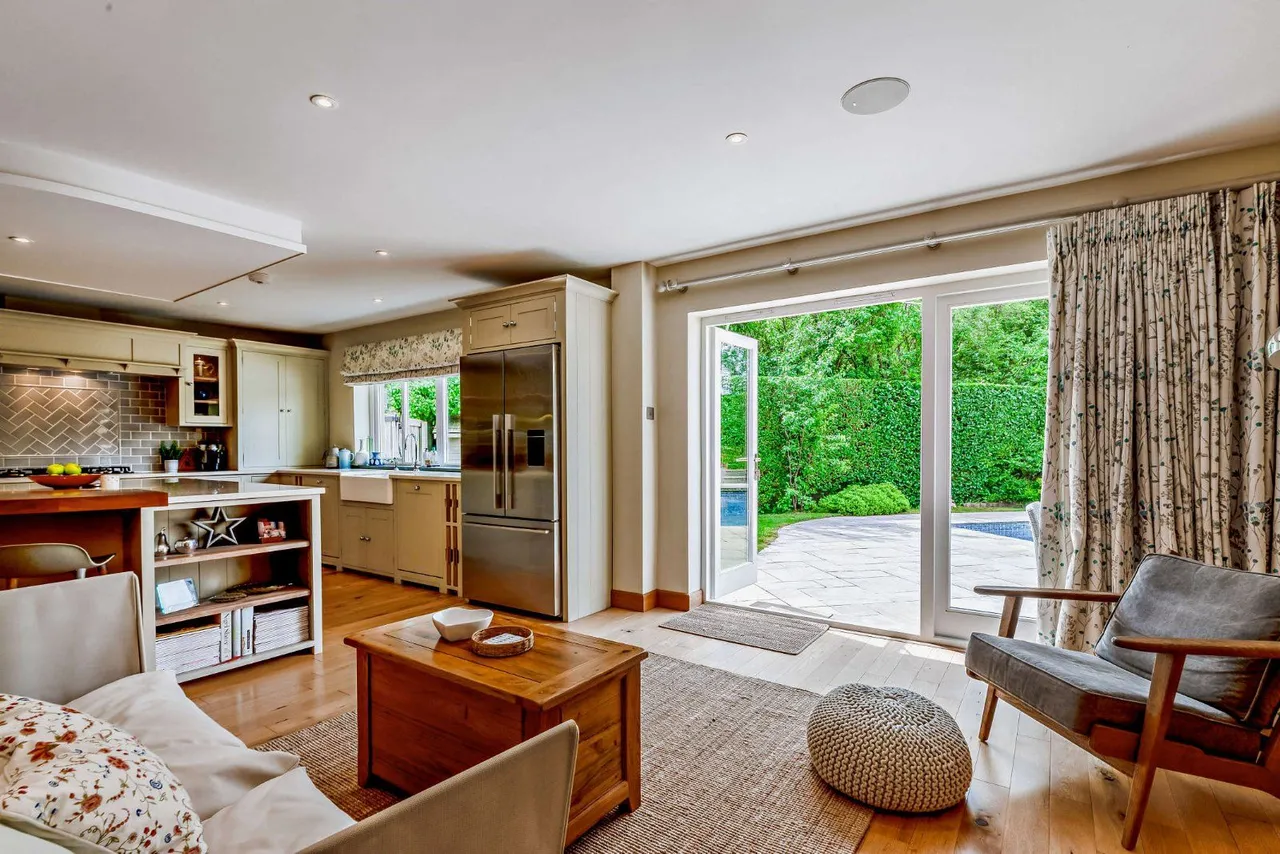 Cedar Drive, Pangbourne, Berkshire, RG8 7BH, photo 7