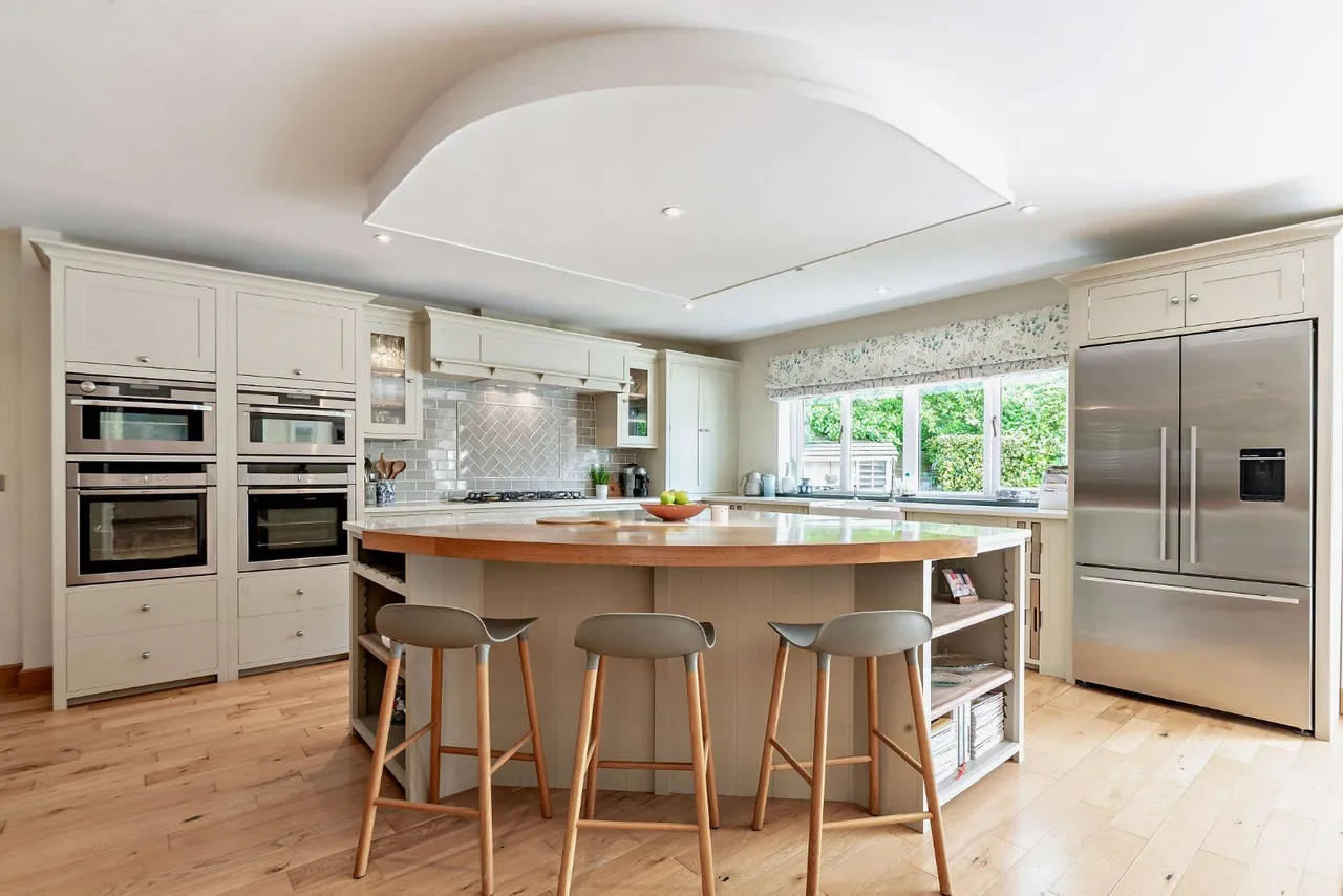 Cedar Drive, Pangbourne, Berkshire, RG8 7BH, photo 4