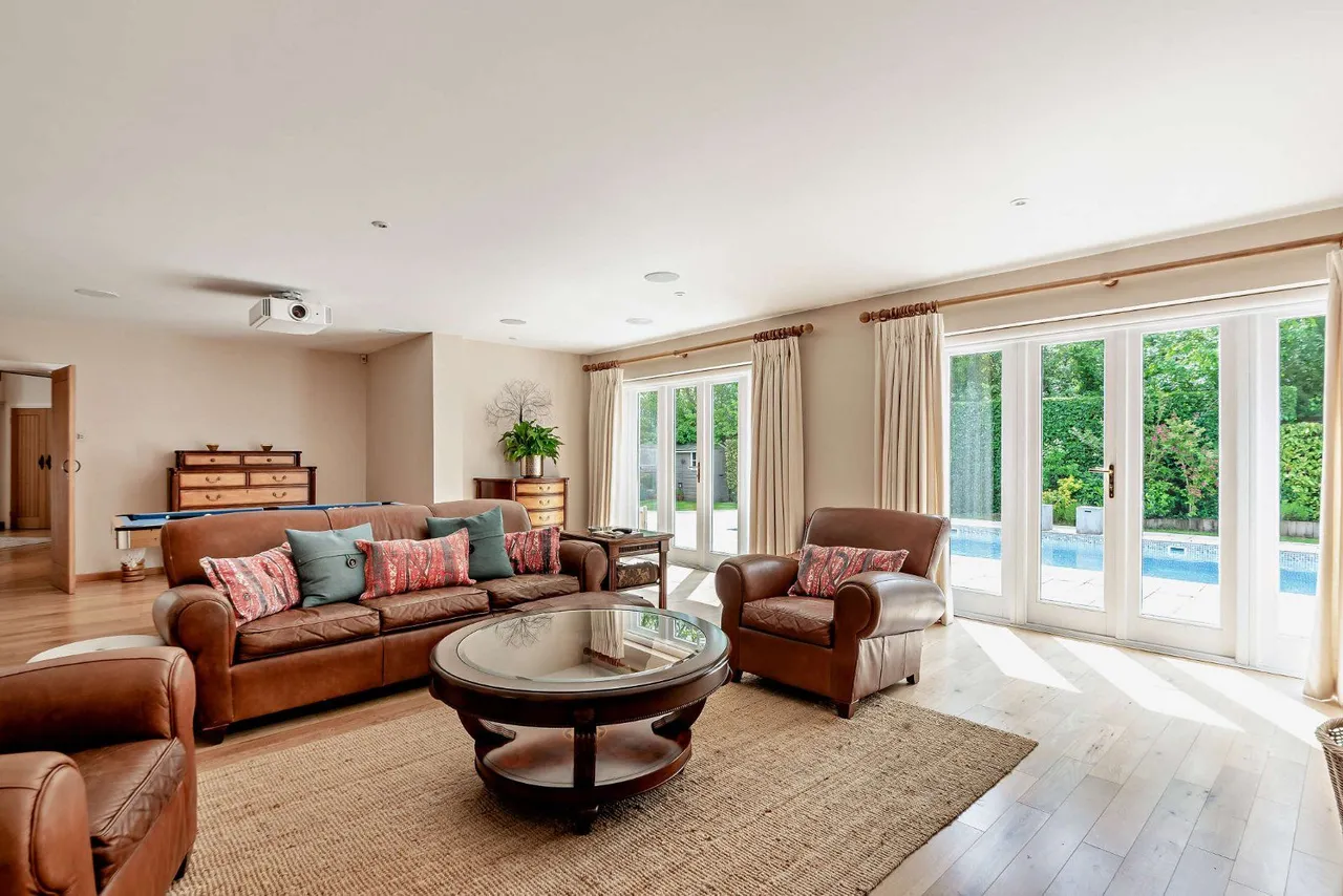 Cedar Drive, Pangbourne, Berkshire, RG8 7BH, photo 9