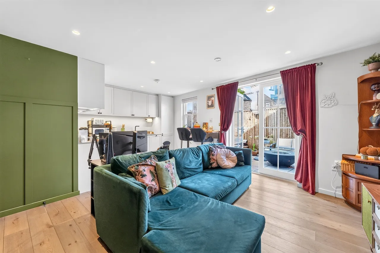 Dukes Mews, London, N10, photo 2