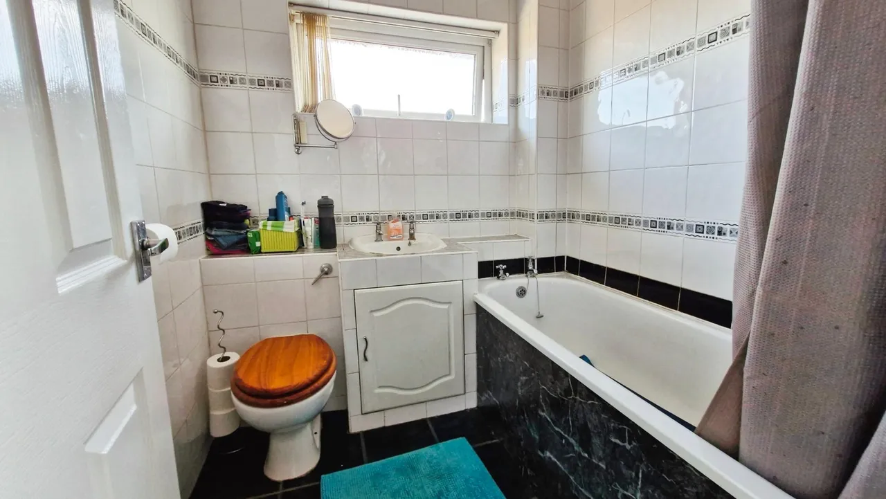 Abbey Fields, Telford, TF3, photo 14