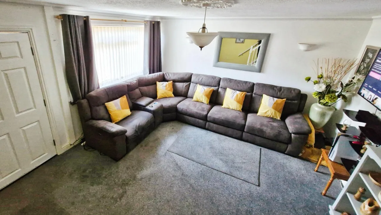 Abbey Fields, Telford, TF3, photo 8