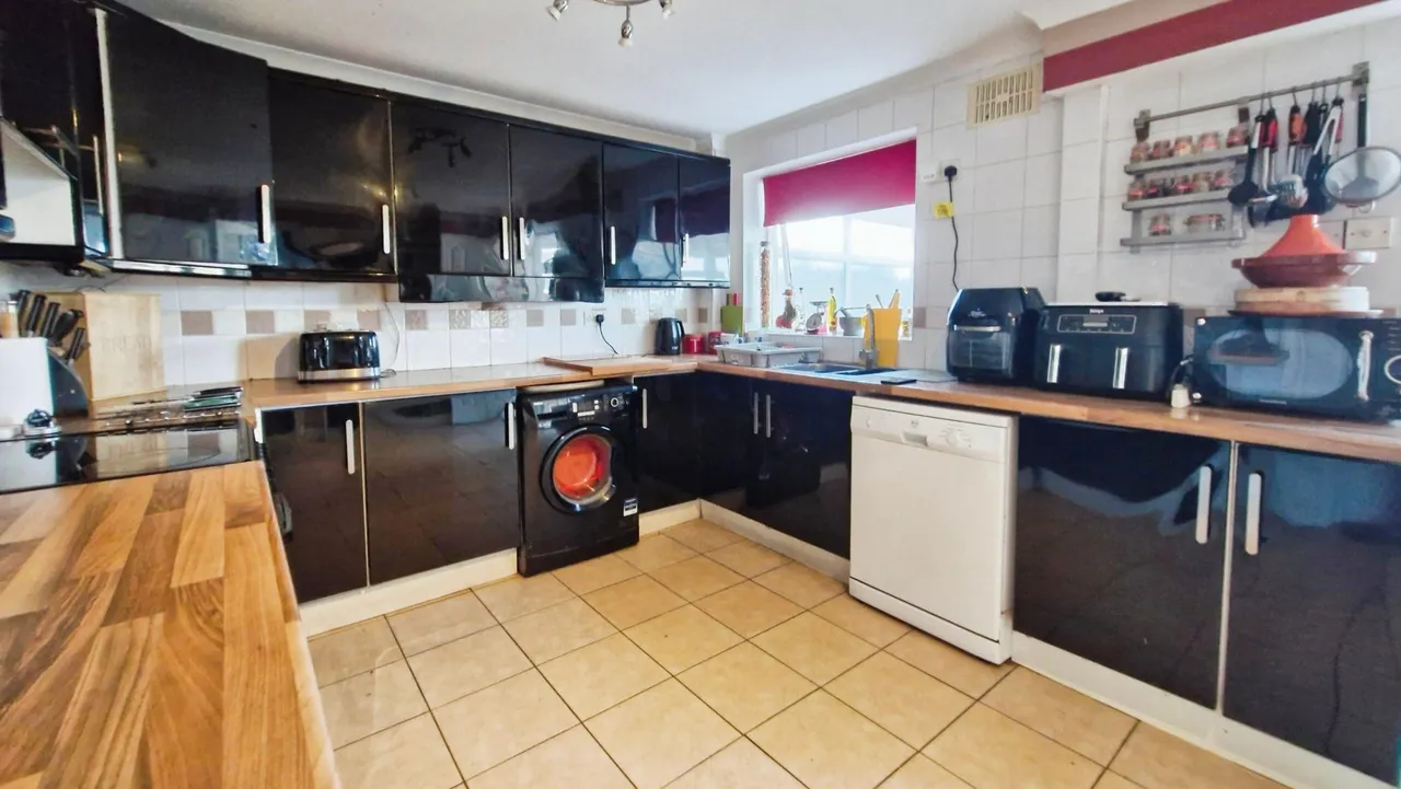 Abbey Fields, Telford, TF3, photo 7