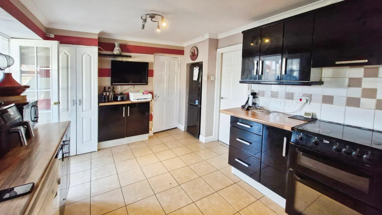 Abbey Fields, Telford, TF3, photo 10